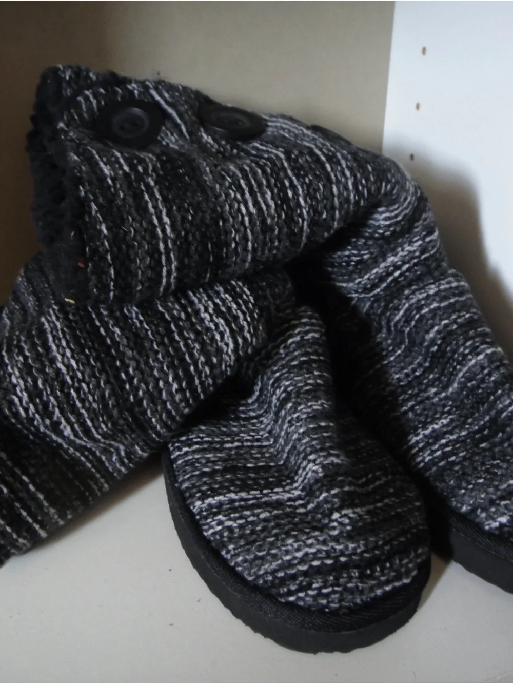 Women's Knit Button-Accent Winter Boots - Black/Grey